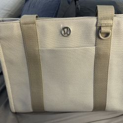 Lululemon Two Tone Canvas Tote 10L Mojave Tan (purchased Never Used)