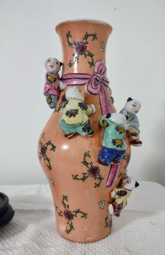 Vintage Mid Century Macau Chinese Fertility Vase 10” Porcelain 7 Children MCM;W/ Wood Stand.