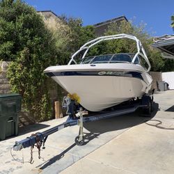 2002 Four Winns Horizon 220