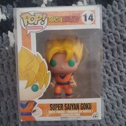 Dragon Ball Z Super Saiyan Goku # 14 Damaged