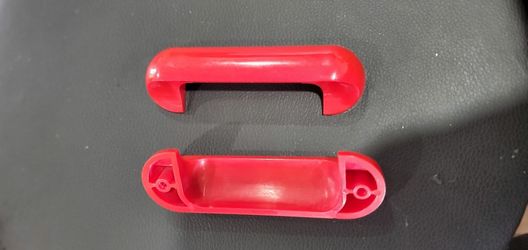 Amerock Plastics Red 3 3/4" (96mm) Ctr. Drawer Cup Pull Handle