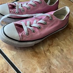 Converse Size 3