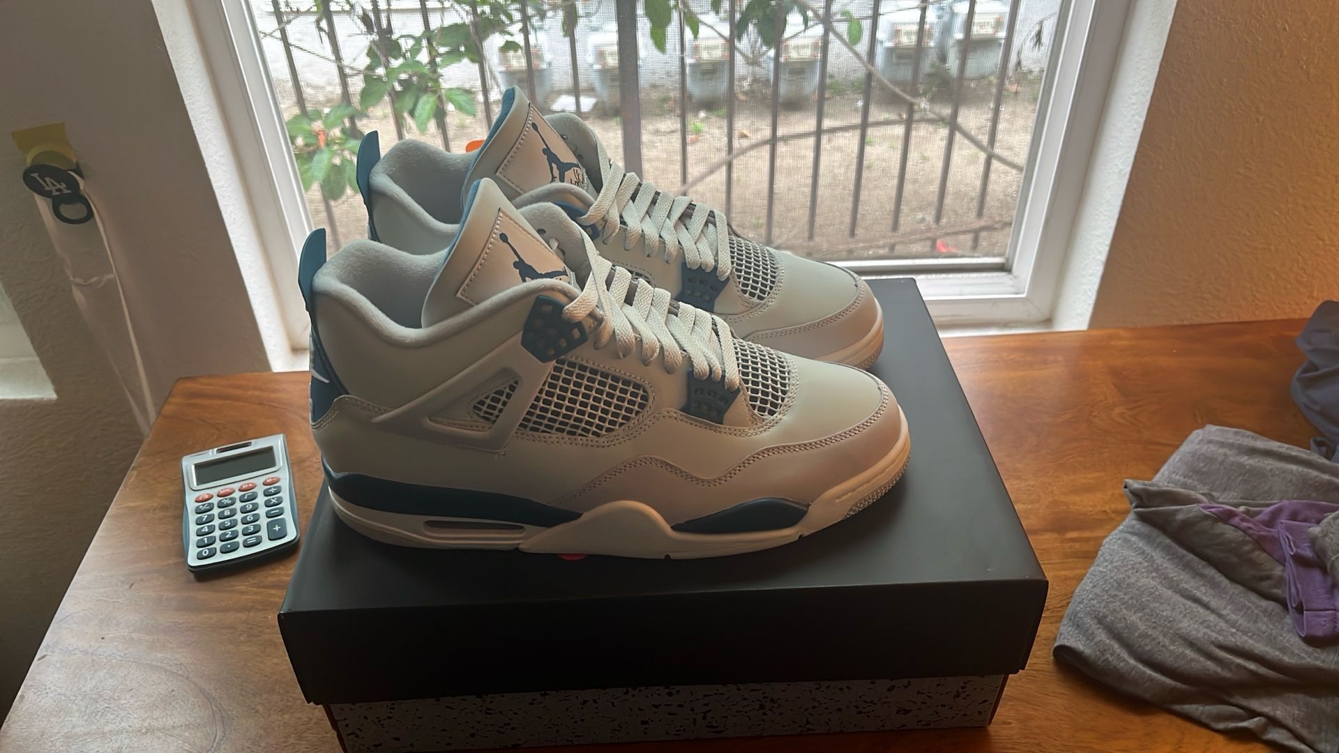 Air Jordan 4 Military Blue