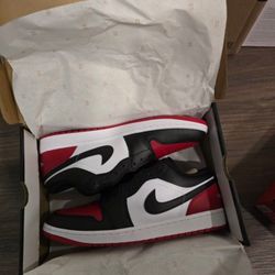 Jordan Air Retro 1 Low Casual Shoes, 13, White-Black-Varsity Red-White