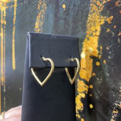 14k HEART HOOPS 