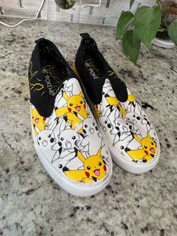 Pokémon Graphic Shoes Coated Canvas Slip on Pikachu Sneakers Yellow used sz 8
