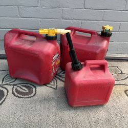 3 Gas Cans
