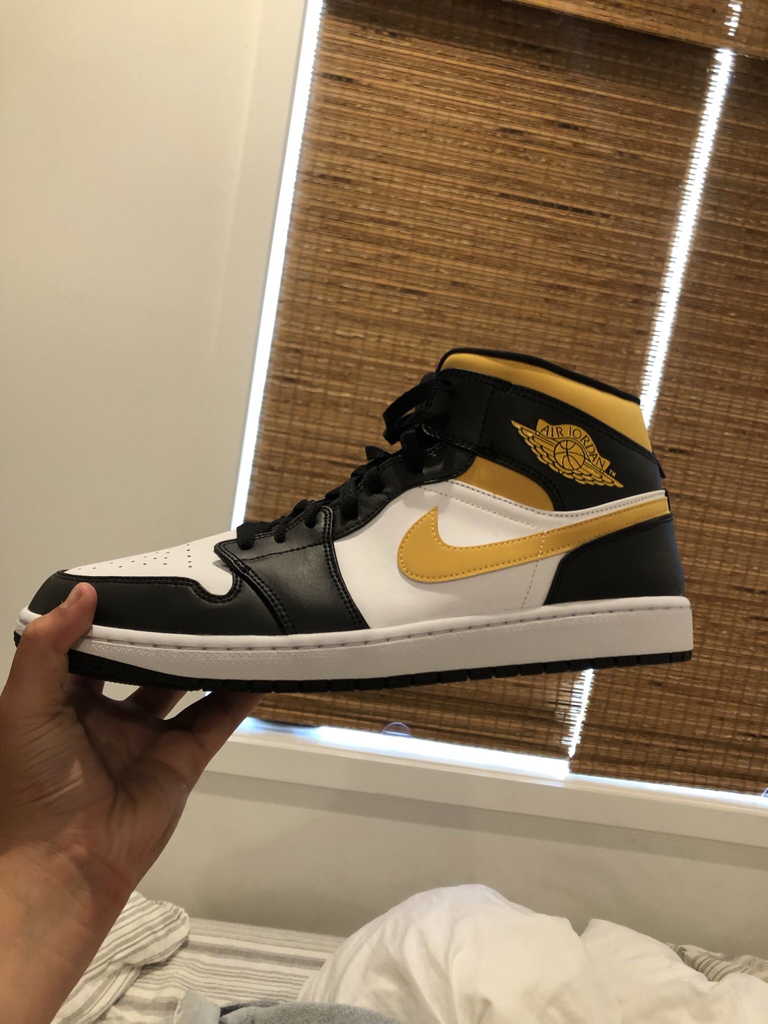 Jordan 1 Mid ‘White Pollen’ Size 14 Mens