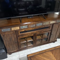 Tv stand/media console