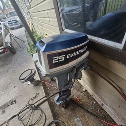 25 Evinrude 