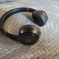 Beats Solo 4 Headphones