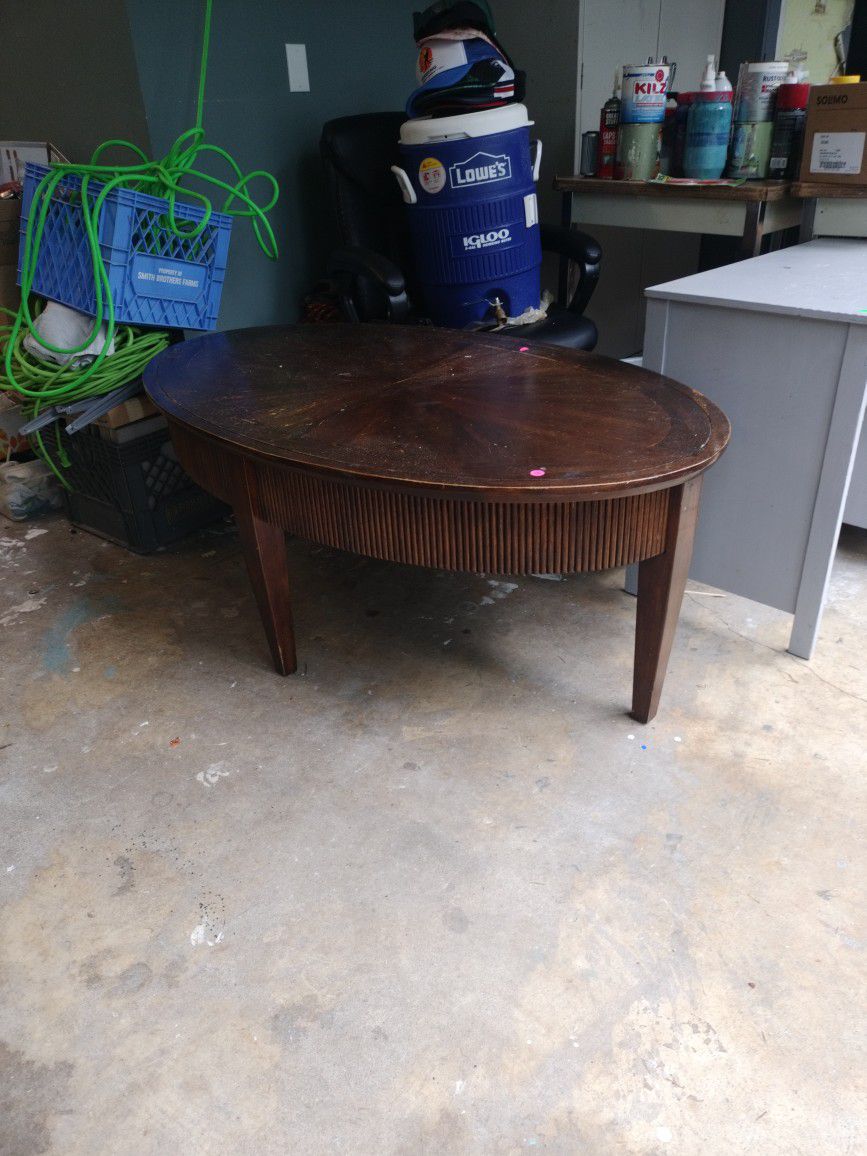 Oval Coffee Table -free