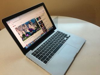 Macbook Pro 13 inches - MacOS Catalina