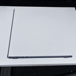 New Open Box Apple MacBook Air 15” M4 16GB Ram 256gb 