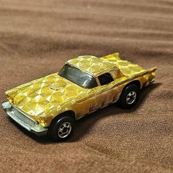 Hotwheels "Glam Team Series" Ford '57 Thunderbird (Diecast)