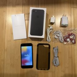 Unlocked Apple iPhone 7 128GB