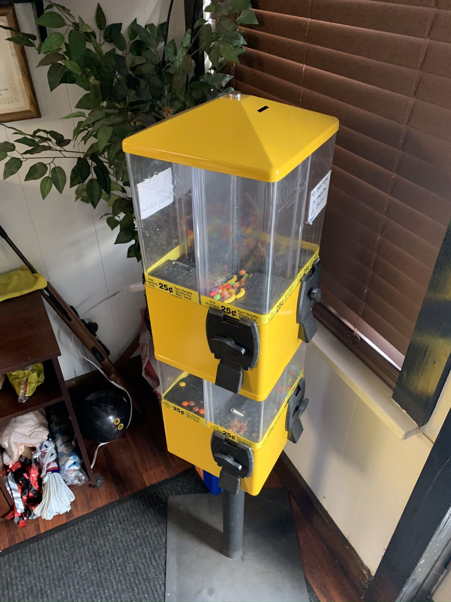 8 option CANDY DISPENSER .25 COIN OPERATED
