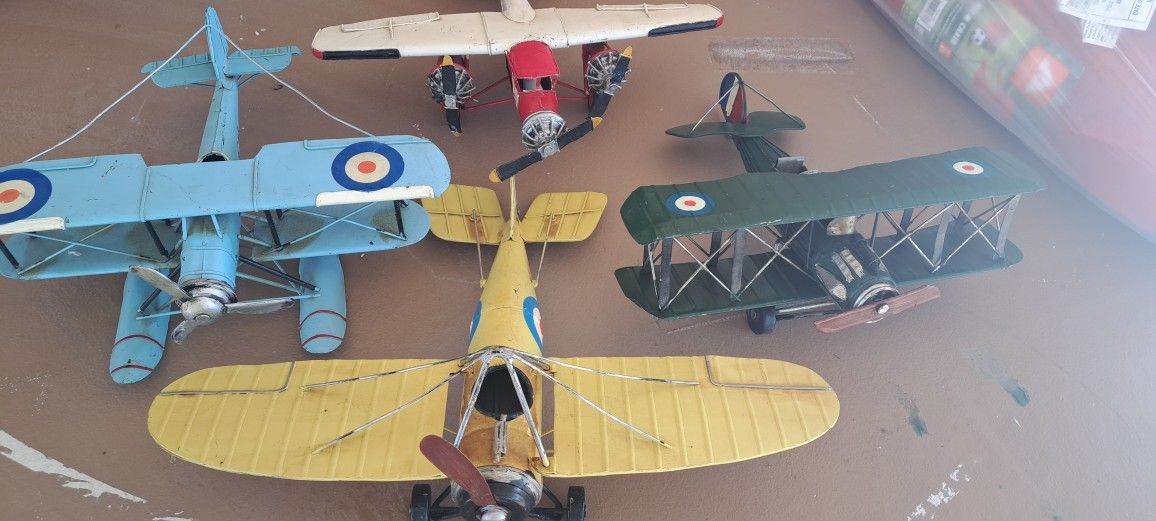 Airplanes