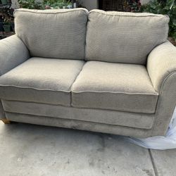 Love Seat 
