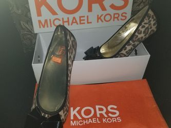 👑👡💎👸Michael Kors shoes $15