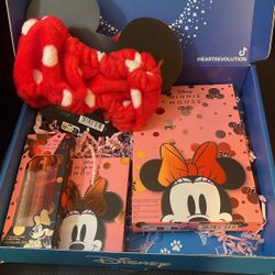 Disney Makeup Revolution Make Up Kit 