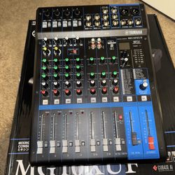 Yamaha MG10XU Mixer with USB + Box