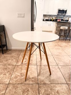 Modern Dining Table (Only have the table)