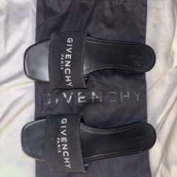 Givenchy 4G Flats Women’s Size 7 Authentic