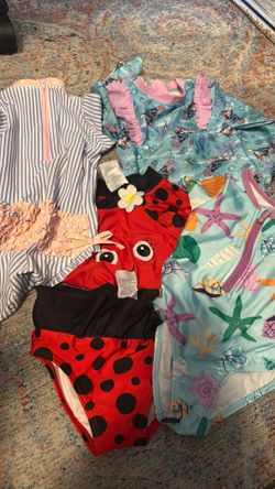 Little girl swimming suits