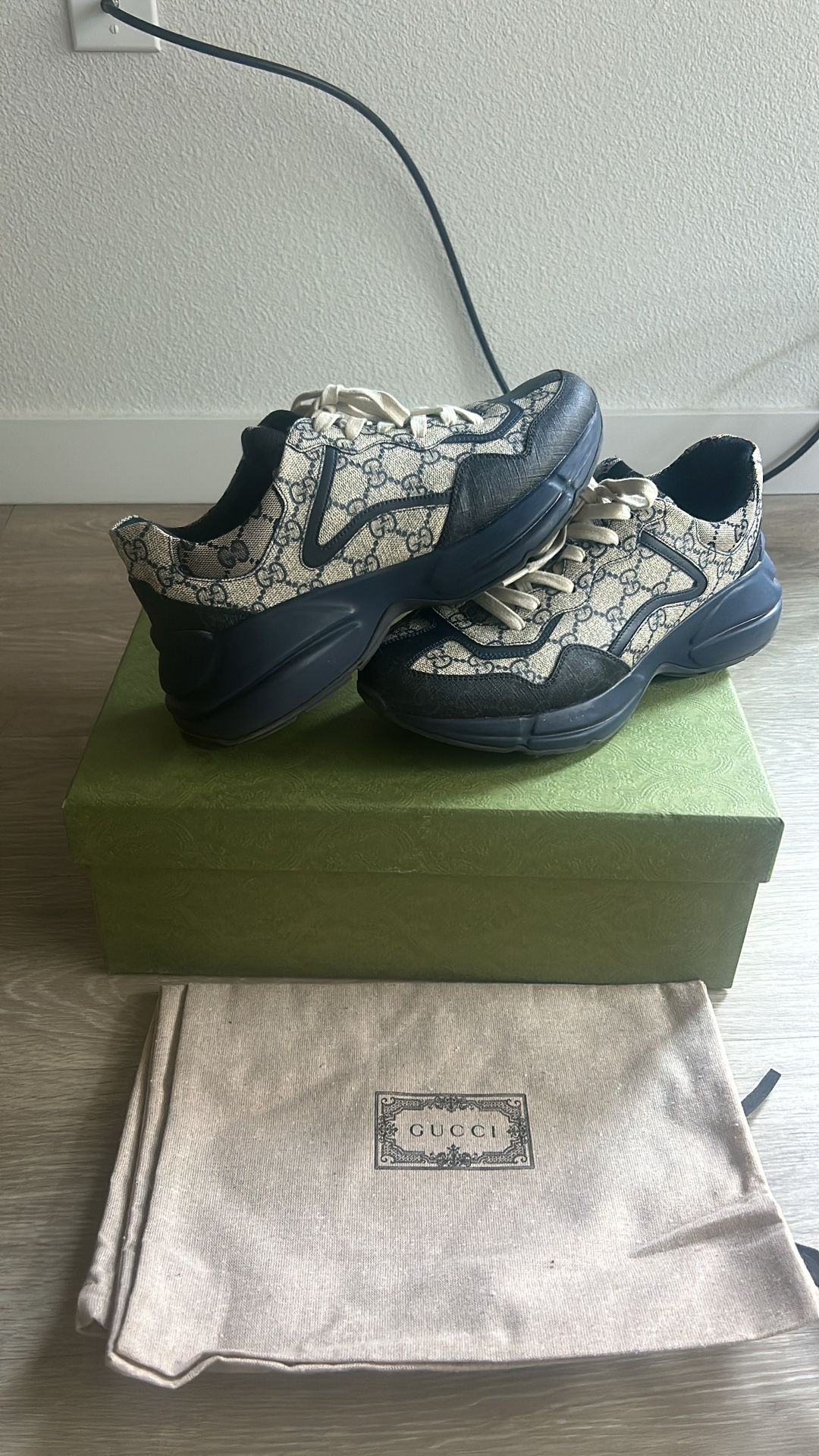 Gucci Men’s Size 7 100% AUTHENTIC