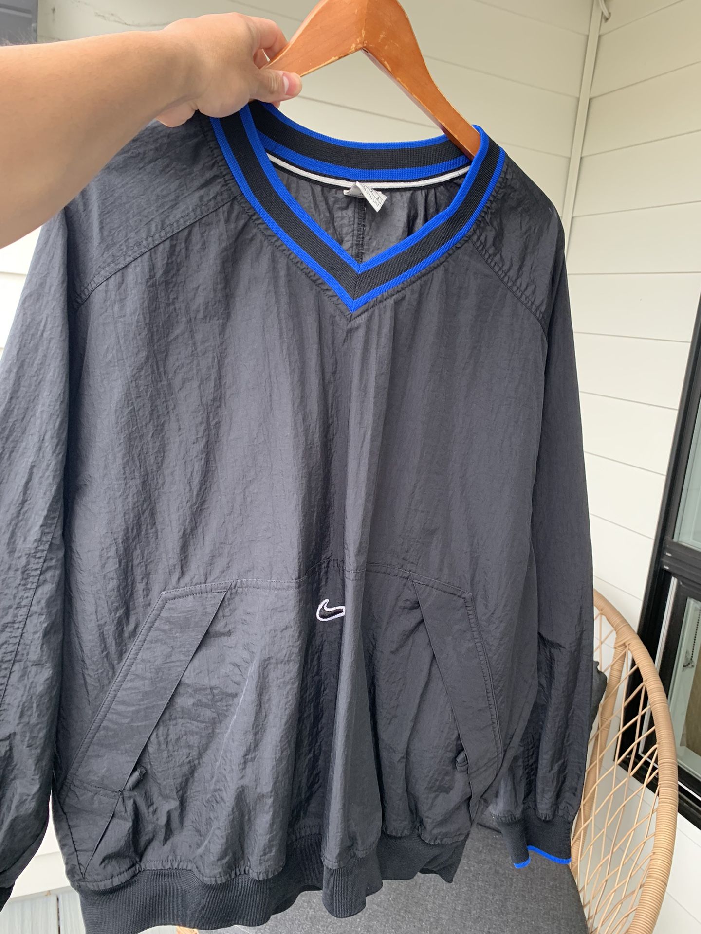 NIKE VINTAGE WINDBREAKER