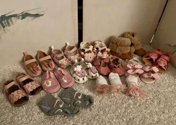 Baby bows and shoes all for $10