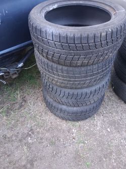 Toyota 235/50R18 tires