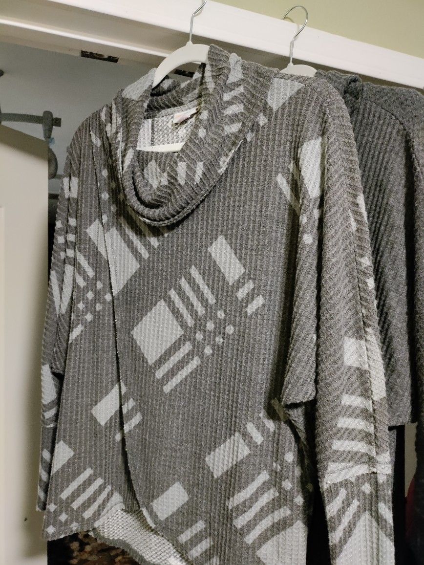 LuLaRoe Kristen Size Small