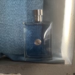 Versace pour homme NEED GONE ASAP No deals firm price
