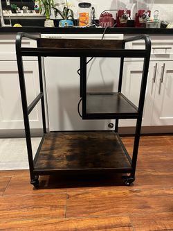 Mobile cart with built in powering station