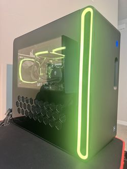DELL PC/ RTX 4060 Ti/ Core i7-14700F/ 16GB DDR5/ 1TB SSD.