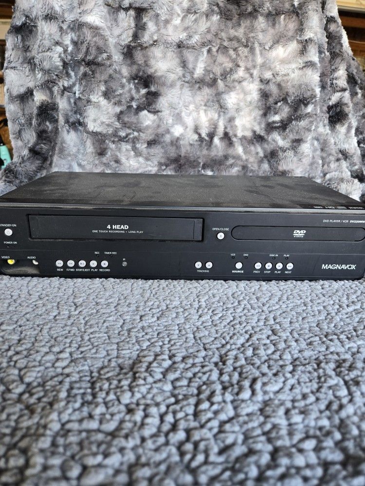 Magnavox DVD & VHS Combo (USED)