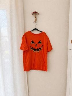 Boy’s Jack-o’-Lantern Halloween Graphic Tee – Size Medium