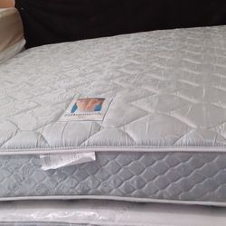 King Size Mattress (Colchón King Size)