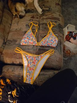 Floral two piece Bikini style suit Women Medium New