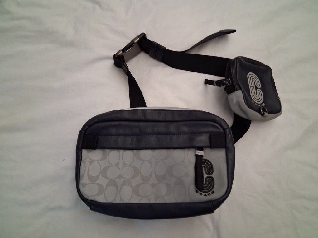 COACH Edge Belt , Cross Body Bag Signature Reflective Silver/Blk with acc attached