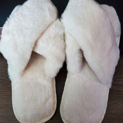 Cozy Fluffy White Slipper Shoes