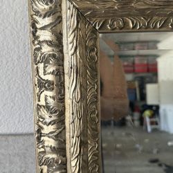 SQUARE GOLD LARGE MIRROR
