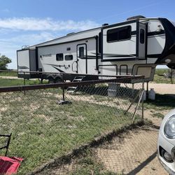2020 Shasta Phoenix 5th Wheel