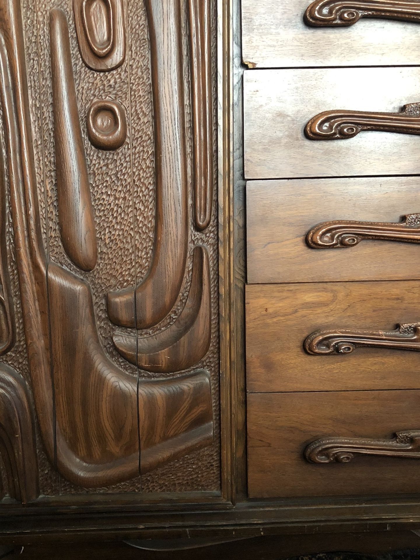 Brutalist/MCM/Tiki Dresser