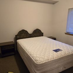 Queen Matttess And Bed Set