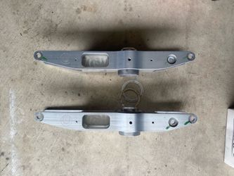 Tesla Model 3 Billet Hight-Adjustable rear spring arms