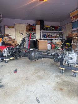 Jeep Gladiator rear axle 3.73 gear ratio non-locking