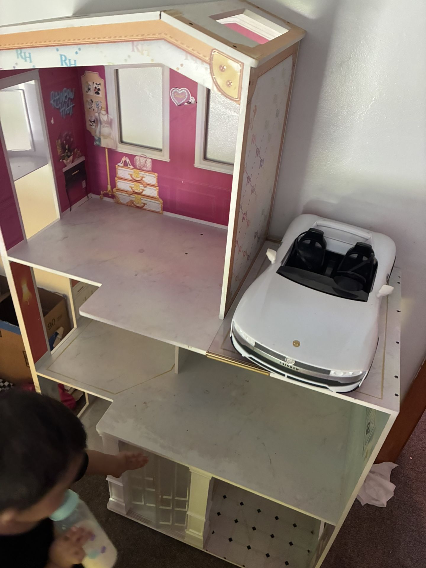 Rainbow High Doll House + Car